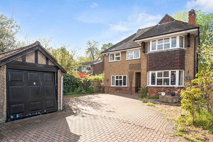 4 Bedroom House For Sale In Squirrels Way, Epsom, KT18
