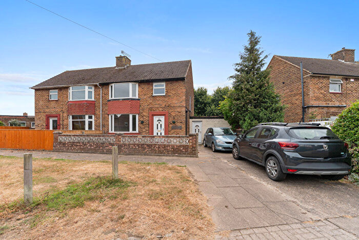 3 Bedroom Semi-Detached House For Sale In Withern Road, Grimsby, DN33