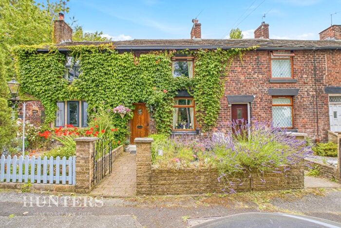 2 Bedroom Cottage For Sale In Roundthorn Road, Oldham, OL4