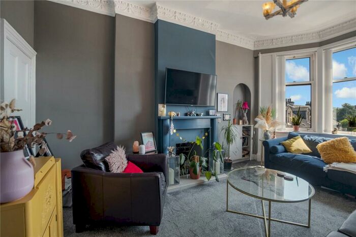 2 Bedroom Flat For Sale In Denbrae Street, Tollcross, Glasgow, G32