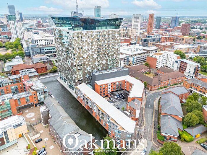 2 Bedroom Flat To Rent In Washington Wharf, Birmingham, West Midlands, B1