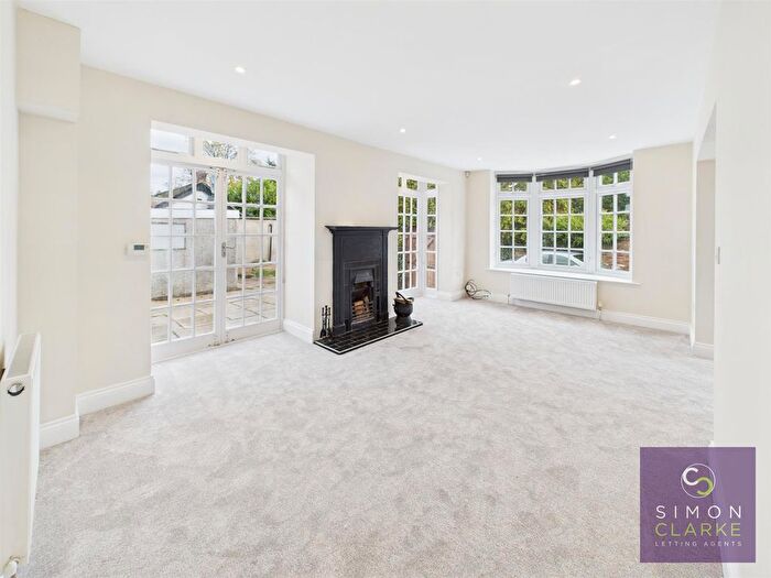 2 Bedroom Detached House To Rent In Lime Grove, Totteridge, N20