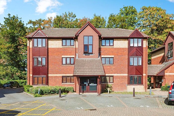 1 Bedroom Flat To Rent In Rossignol Gardens, Carshalton, SM5