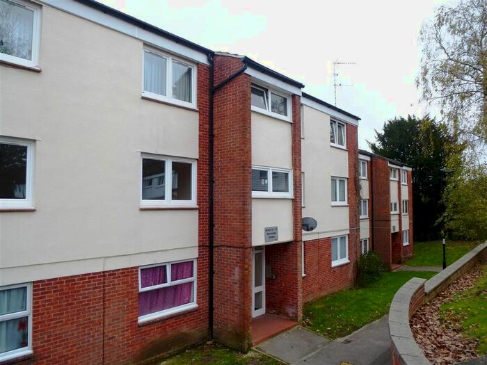 2 Bedroom Property To Rent In Abercrombie Gardens, Southampton, SO16