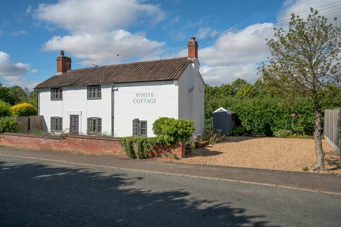 3 Bedroom Detached House For Sale In Kirstead Green, Kirstead, Norwich, NR15