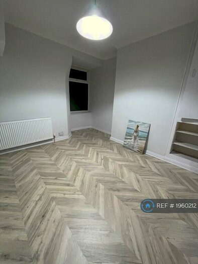 3 Bedroom Terraced House To Rent In Mersey Villas, Kingston-Upon-Hull, HU9