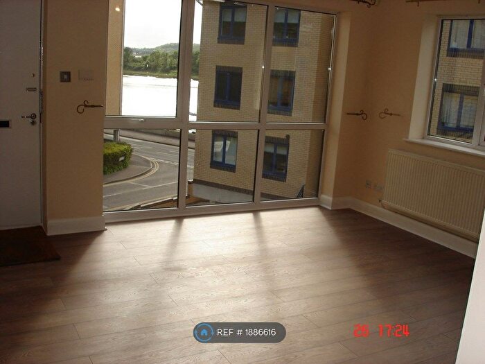 2 Bedroom Flat To Rent In Valetta Way, Rochester, ME1