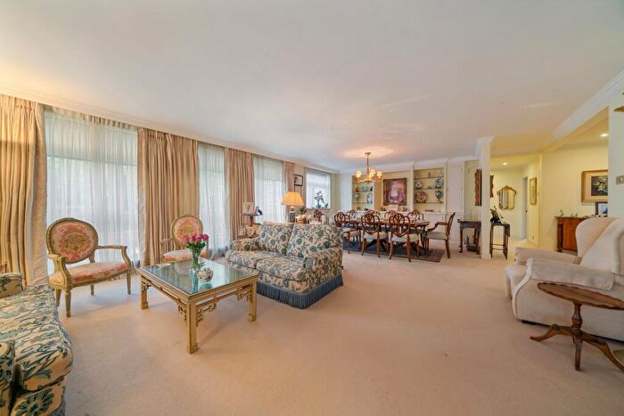 2 Bedroom Apartment For Sale In Sheringham, St Johns Wood Park, St Johns Wood, NW8