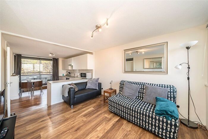 1 Bedroom Flat To Rent In Falcon Point, Hopton Street, London, SE1