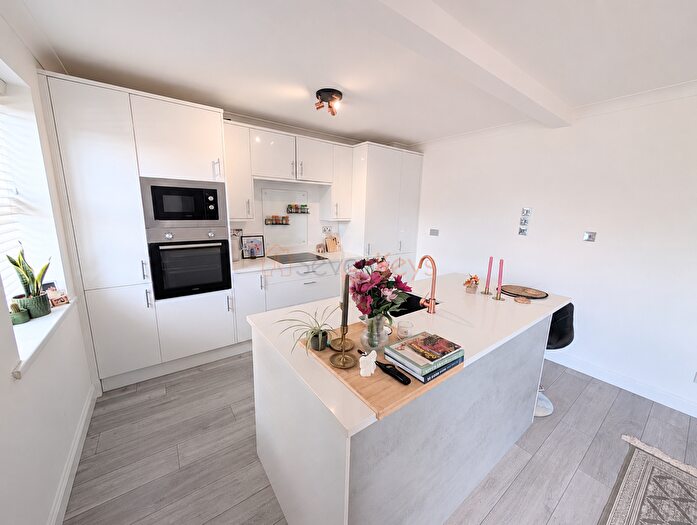 2 Bedroom Flat For Sale In The Moorings, St Lawrence Road, Newcastle Upon Tyne, NE6