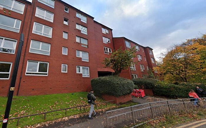 2 Bedroom Flat To Rent In Buccleuch Street, G3