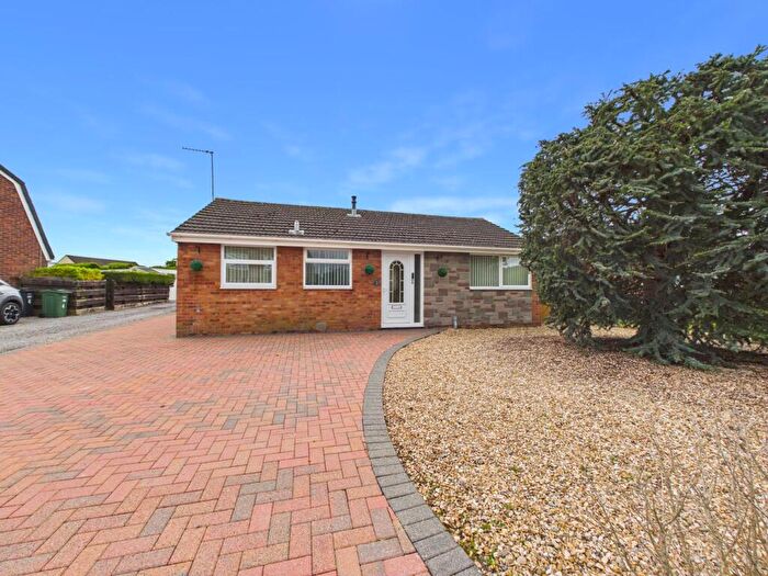 2 Bedroom Bungalow For Sale In Mead Vale, Weston-Super-Mare, BS22