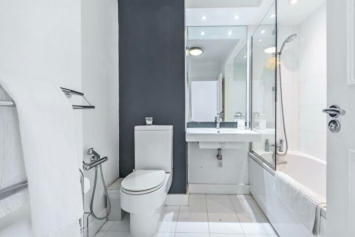 2 Bedroom Flat To Rent In Blair Court, Boundary Road, St Johns Wood, NW8