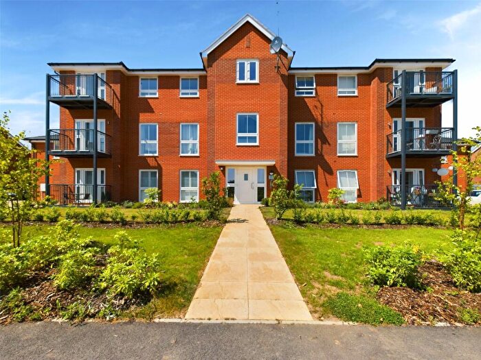 2 Bedroom Apartment To Rent In Beatrice Gardens, Thame, Oxfordshire, OX9