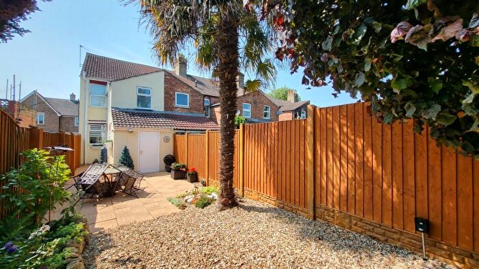 2 Bedroom End Of Terrace House For Sale In Palmerston Road, Woodston, Peterborough, PE2