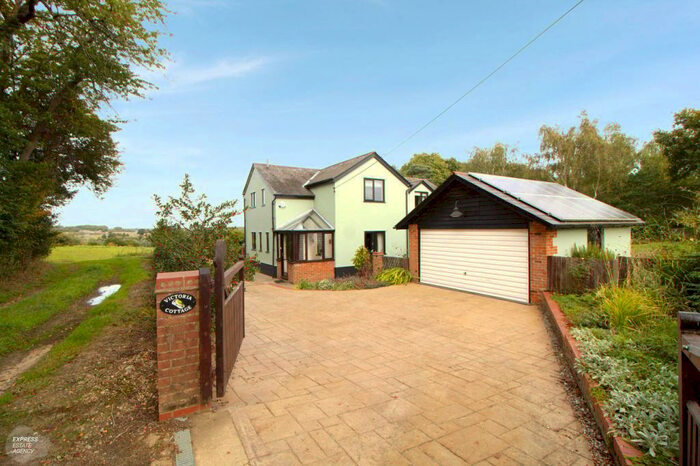 3 Bedroom Detached House For Sale In Jimmys Lane, Brantham, Manningtree, CO11
