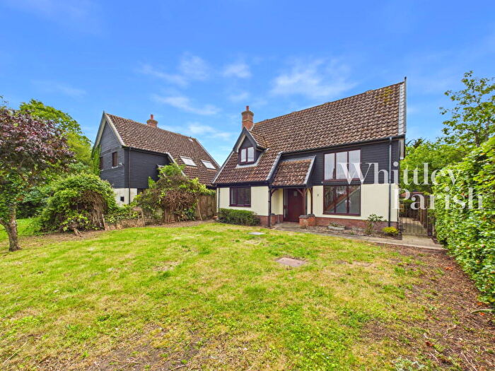 3 Bedroom Detached House For Sale In Fir Tree Close, Weybread, Diss, IP21