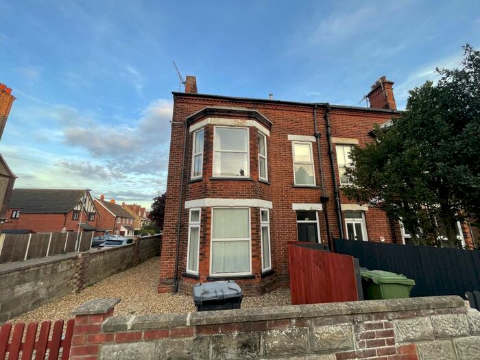 2 Bedroom Apartment To Rent In Holway Road, Sheringham, NR26