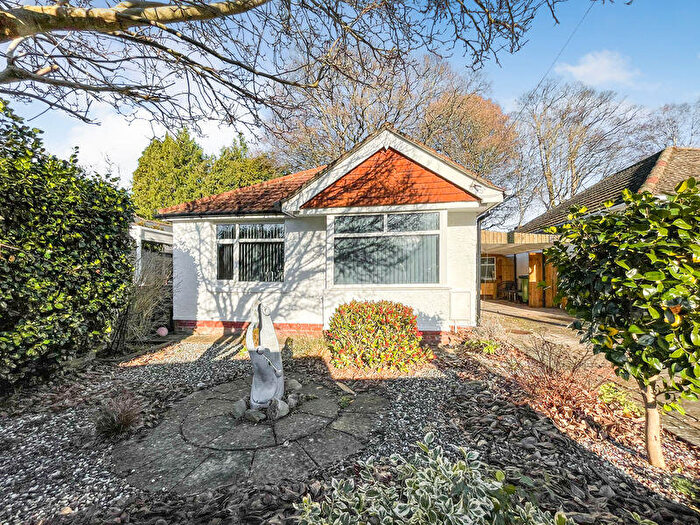 2 Bedroom Detached Bungalow For Sale In Mon Crescent, Bitterne, Southampton, SO18