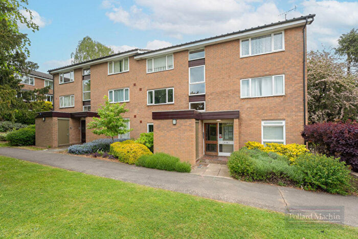1 Bedroom Flat For Sale In Engadine Close, Croydon, CR0