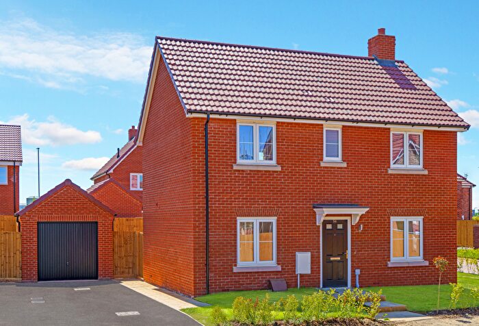 3 Bedroom Detached House For Sale In Tillet Way, Norwich, Norfolk, NR13