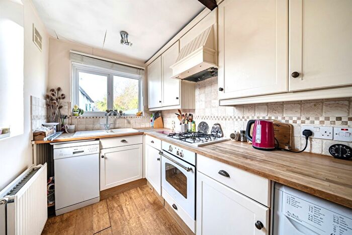 2 Bedroom End Terrace House For Sale In Penyston Road, Maidenhead, SL6