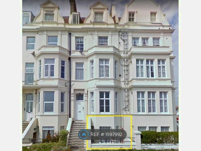 1 Bedroom Flat To Rent In Grand Parade, Littlestone, New Romney, TN28