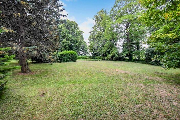 3 Bedroom Flat For Sale In Heavitree Park, Exeter, EX1