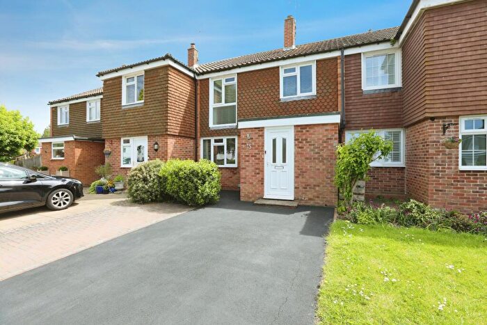 3 Bedroom Semi-Detached House For Sale In Corsletts Avenue, Horsham, RH12