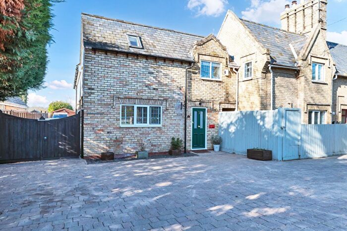 3 Bedroom End Of Terrace House For Sale In Cambridge Road, Wimpole, SG8