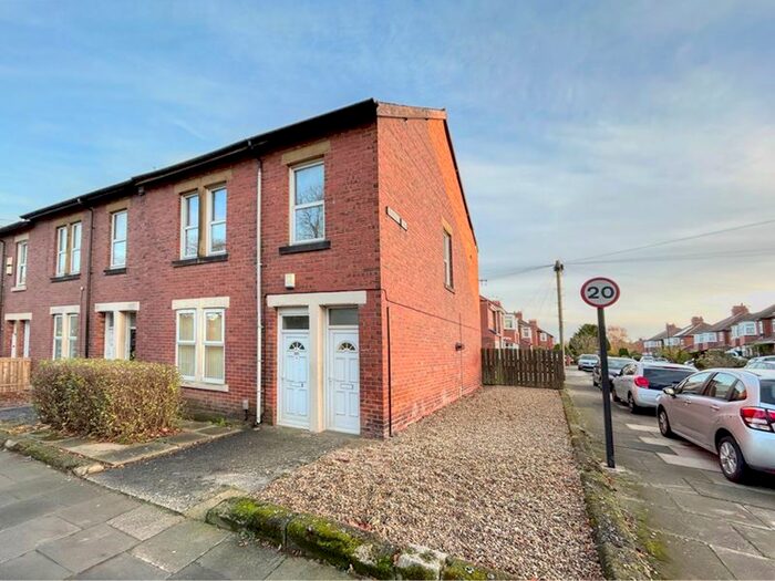 2 Bedroom Flat To Rent In Salters Road, Gosforth, Newcastle Upon Tyne, NE3