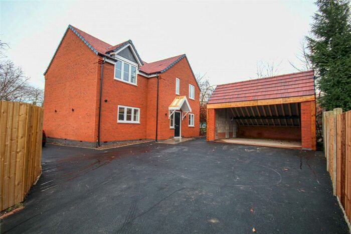 4 Bedroom Detached House To Rent In Comberford Road, Tamworth, Staffordshire, B79