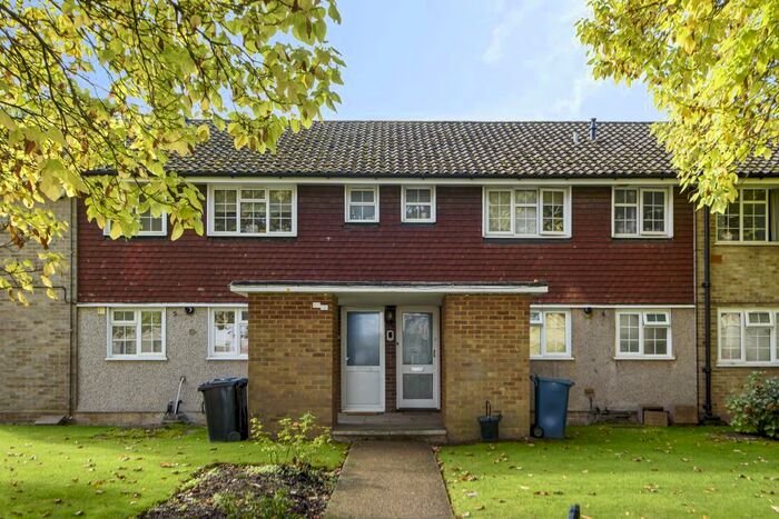 2 Bedroom Apartment To Rent In Stanmore, Greater London, HA7