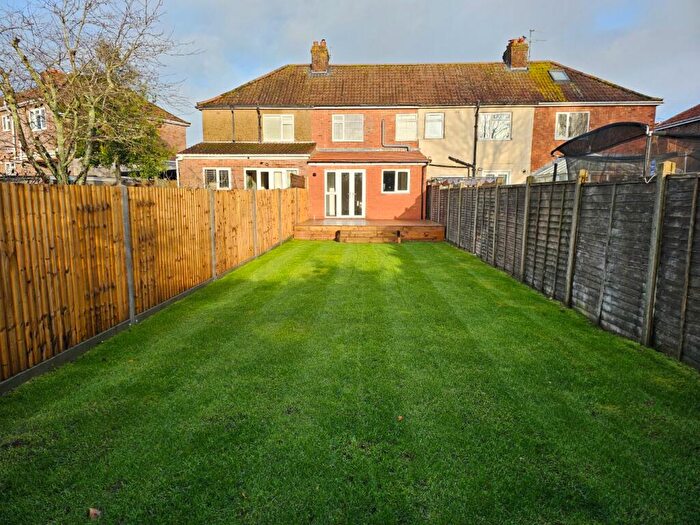 3 Bedroom Terraced House For Sale In The Crescent, Andover, SP10