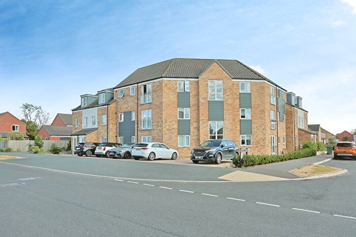 2 Bedroom Flat For Sale In Briggs Mead, Wymondham, NR18