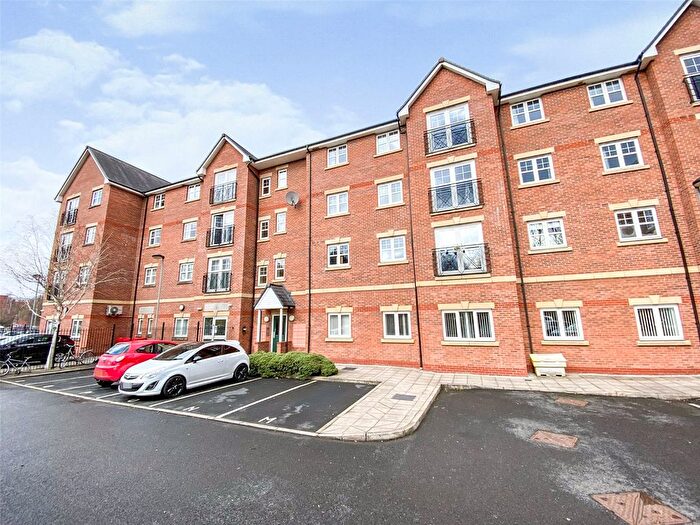2 Bedroom Flat To Rent In Ladybarn Lane, Fallowfield, Manchester, M14