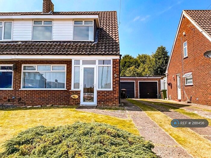 3 Bedroom Semi-Detached House To Rent In Repton Close, Carshalton, SM5