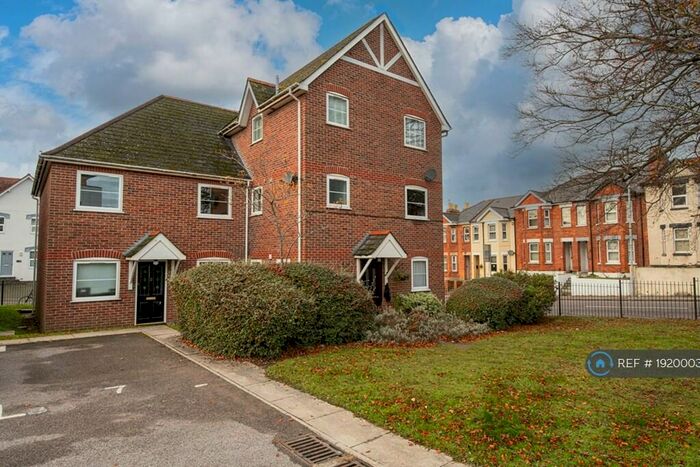 1 Bedroom Flat To Rent In St. Aldhelms, Poole, BH14