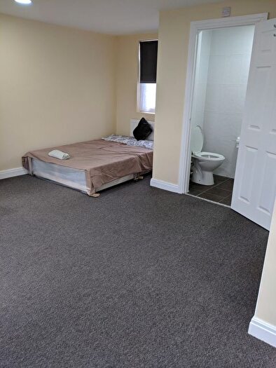 2 Bedroom Terraced House To Rent In Sunnyside Road, Ilford, IG1