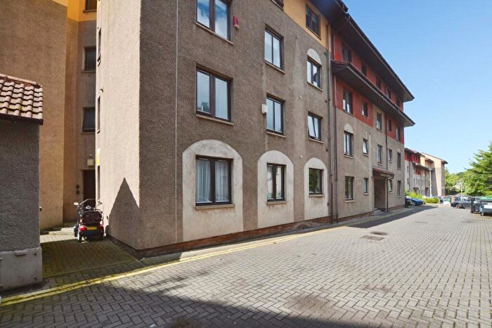 2 Bedroom Flat To Rent In New Orchardfield, Edinburgh, EH6