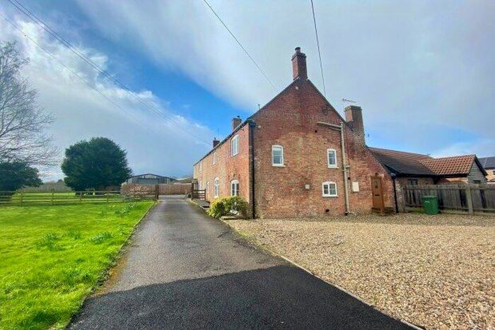 3 Bedroom Property To Rent In Ryalls Lane, Gloucester, GL2