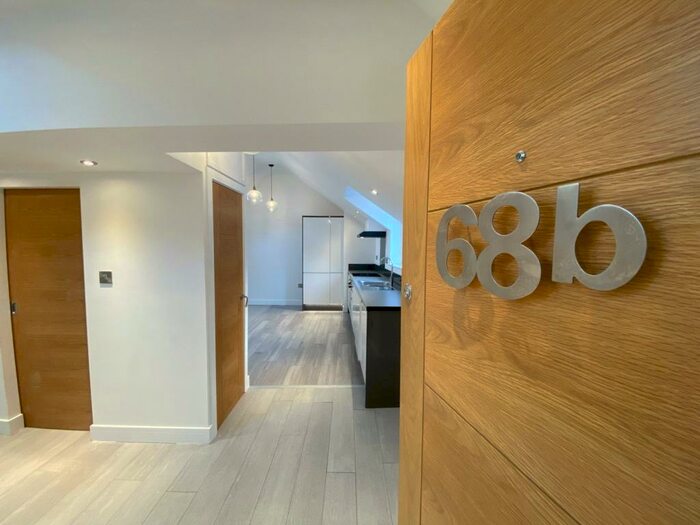 1 Bedroom Apartment To Rent In High Street, Witney, Oxfordshire, OX28