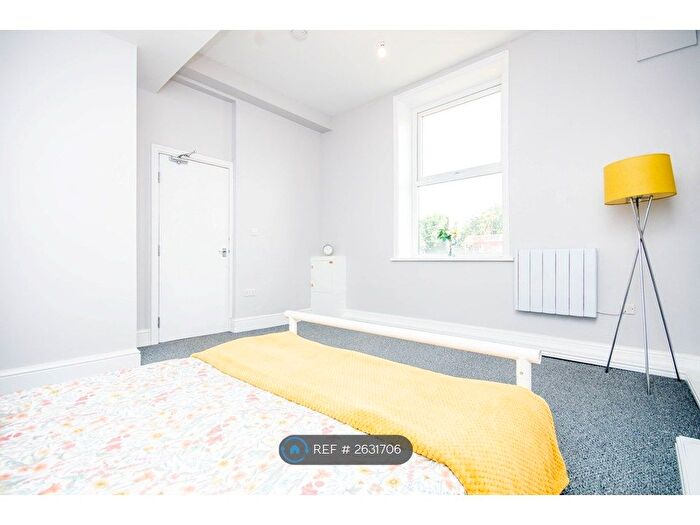 1 Bedroom Flat To Rent In Rochdale Road, Bacup, OL13