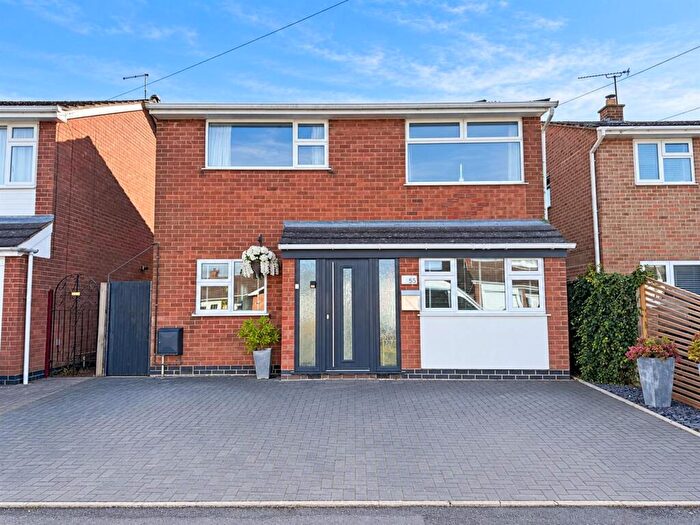4 Bedroom Detached House For Sale In Calver Crescent, Sapcote., LE9