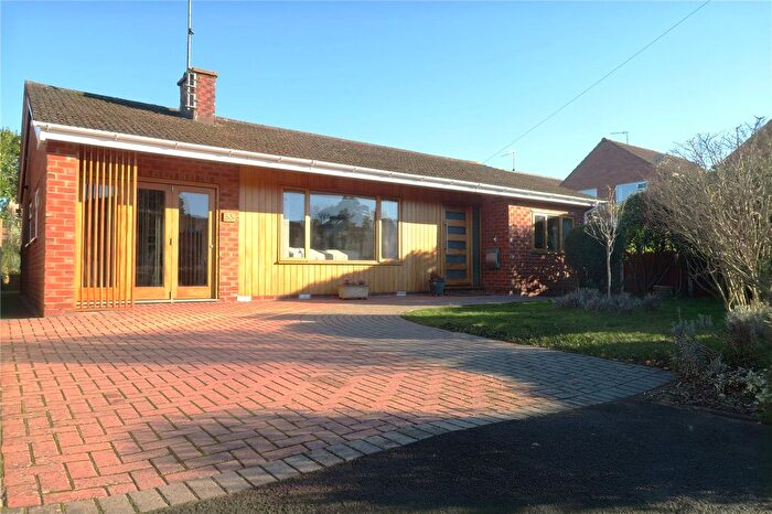 2 Bedroom Bungalow For Sale In The Ridgeway, Stourport-On-Severn, Worcestershire, DY13