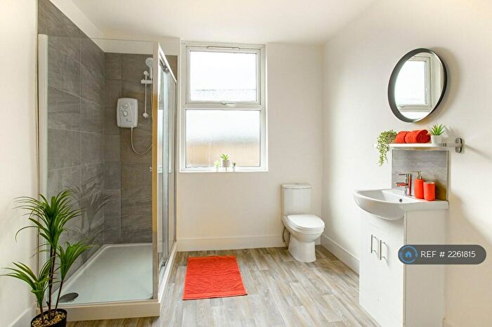6 Bedroom Terraced House To Rent In College Street, Sheffield, S10