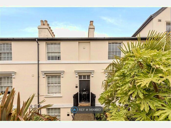 1 Bedroom Flat To Rent In Garden Road, Tunbridge Wells, TN1