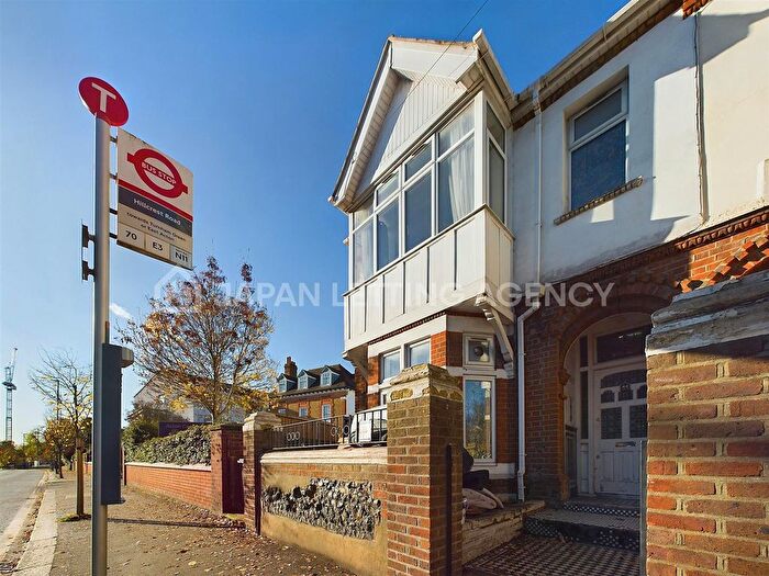 Studio To Rent In Gunnersbury Lane, Acton, W3