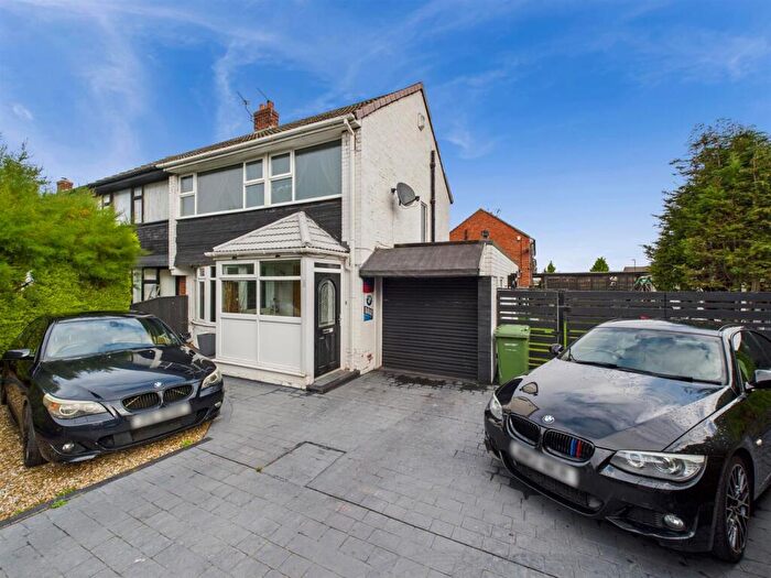 3 Bedroom Semi-Detached House For Sale In Barrington Avenue, Cullercoats, NE30