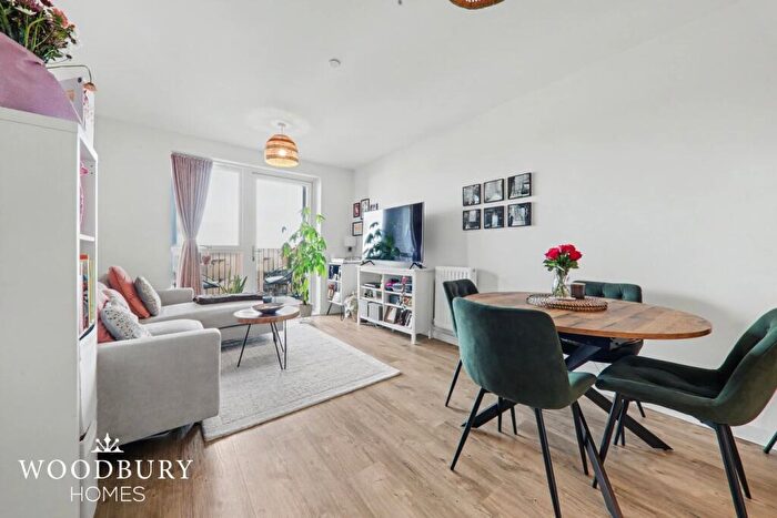 2 Bedroom Apartment For Sale In Academy Way, Loughton, IG10